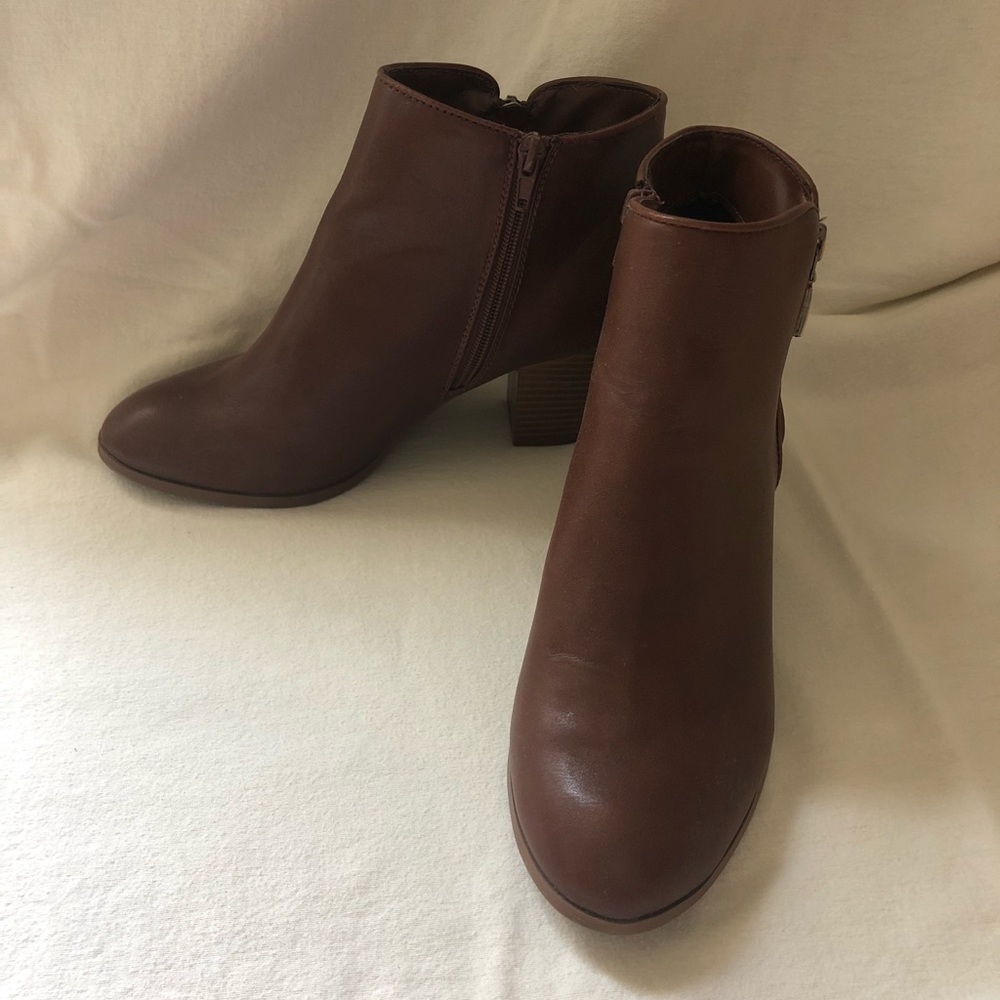 Style & Co leather booties size 9.5